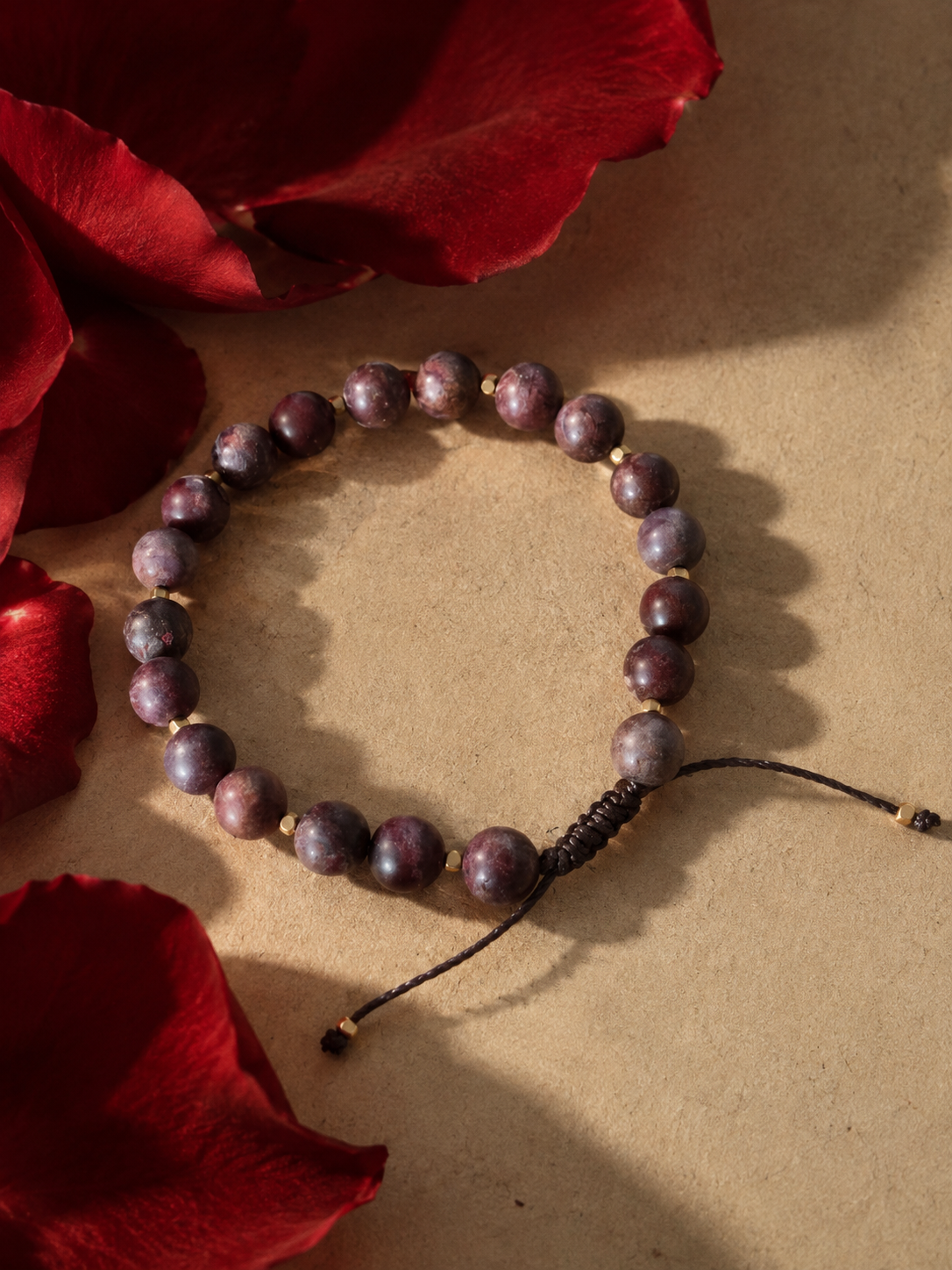 The Garnet Bracelet 8mm